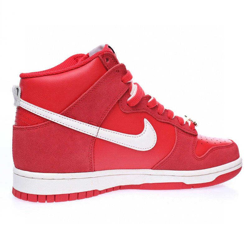 Nike Dunk High First Use Red